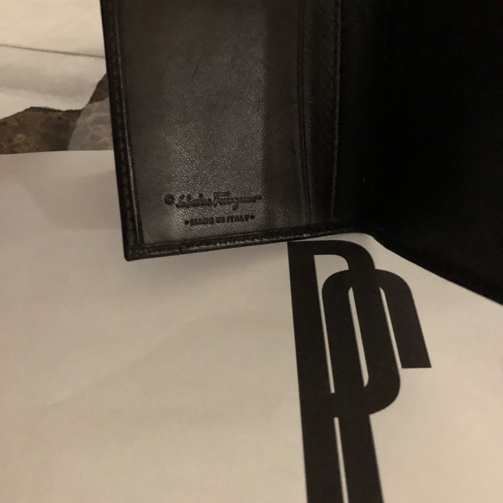 Salvatore Ferragamo Card Holder - Picture 9 of 11